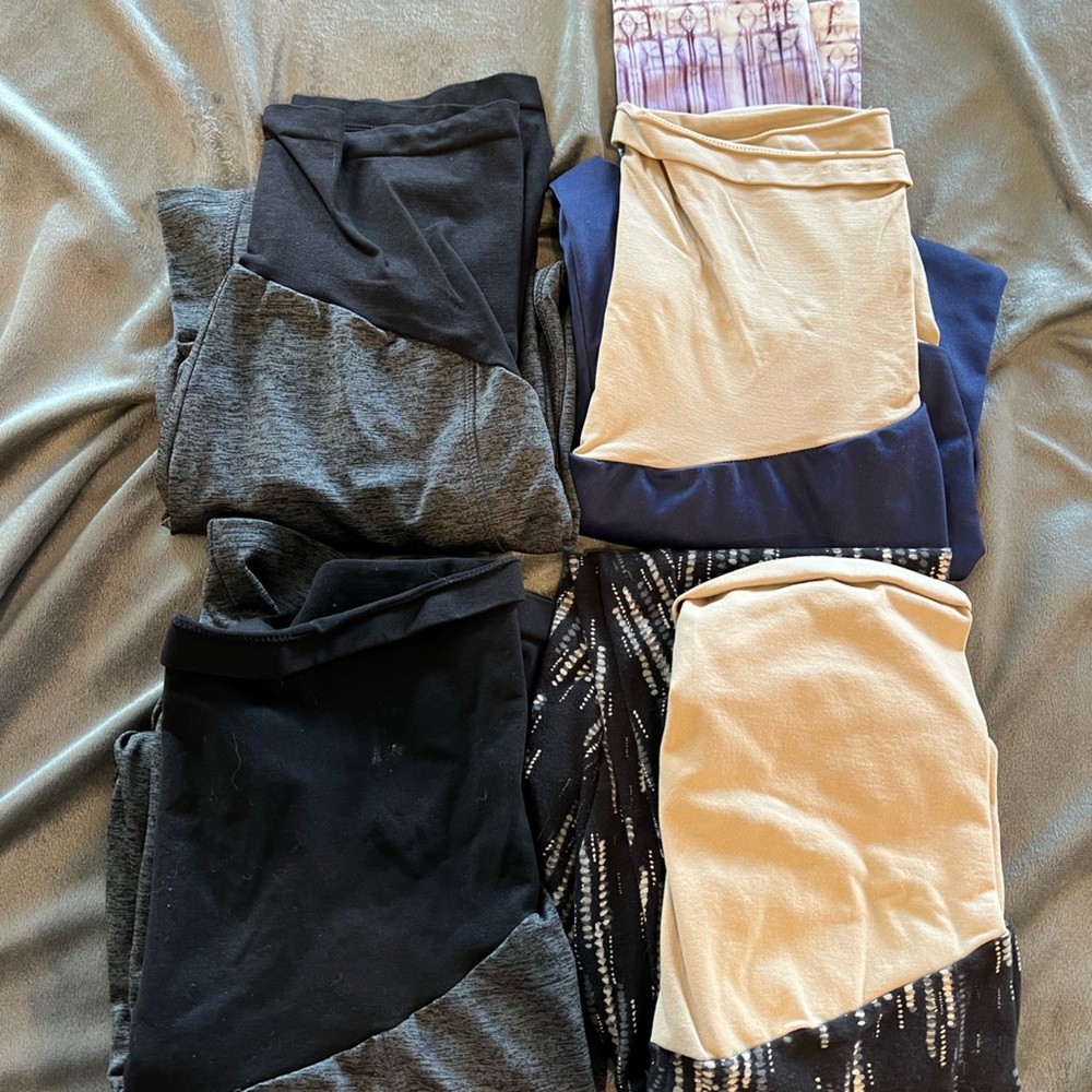 Motherhood maternity workout leggings bundle